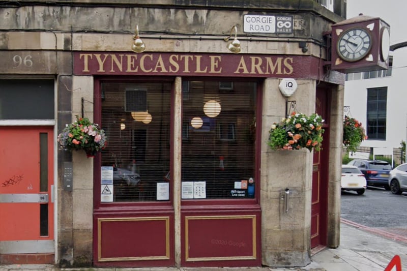 There's always a water bowl behind the bar for your four-legged friend when you visit the Tynecastle Arms, in the shadow of the Hearts stadium.