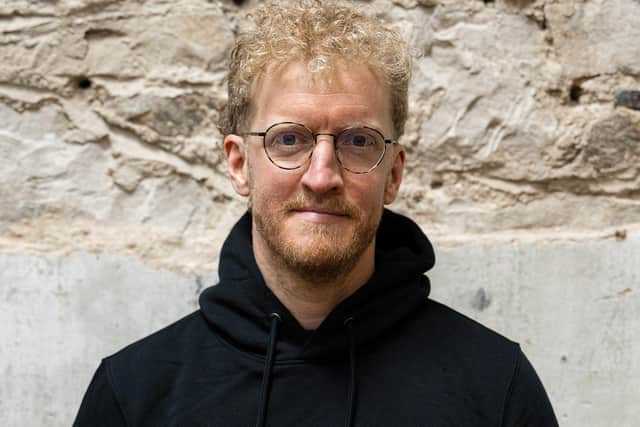 Ross McNairn is the CEO and co-founder of Wordsmith AI