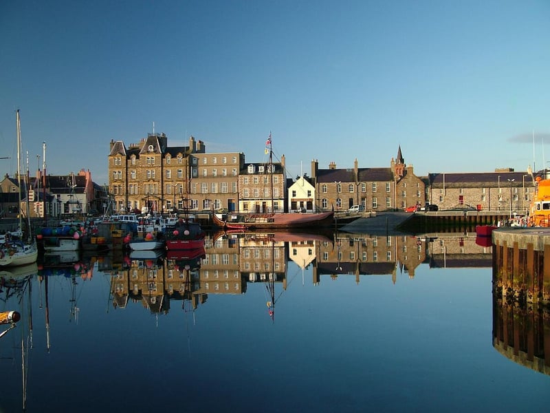 Looking out across the harbour of the Orkney Islands’ largest town, the Kirkwall Hotel is just a short walk from the main shopping area and features a restaurant and bar.