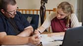 Tutor teaching online skills
