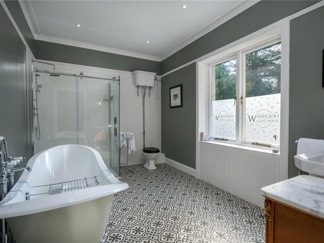 Bedroom 1 en-suite.