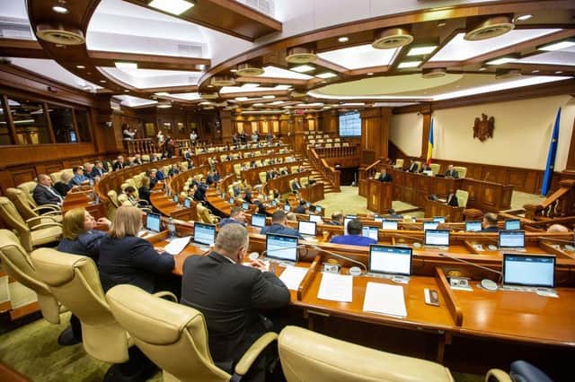 The Moldovan parliament voted through a draft law to change the Moldovan language to Romanian language on all legislative documents.