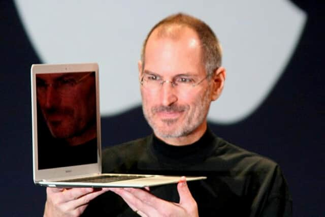 "Shockingly convincing" podcast brings Steve Jobs back to life using Artificial Intelligence.