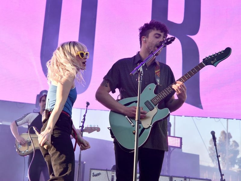 Hayley took to the stage to play a surprise cover of Bearsden band Orange Juice's song Rip It Up.