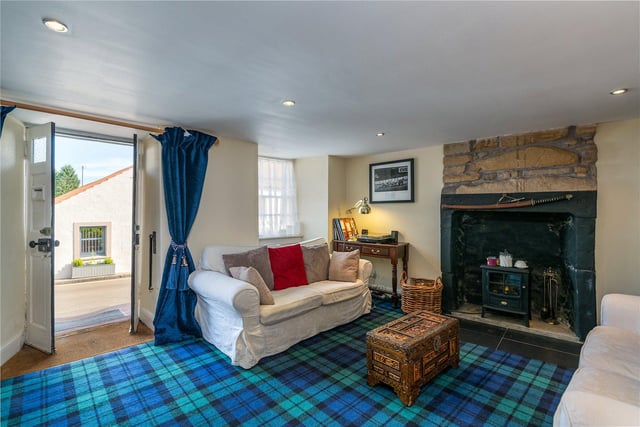 Sitting room.