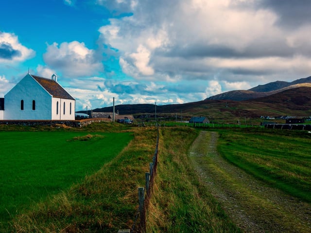 Residents of Na h-Eileanan Siar also face average waits of over 13 minutes. Outer Hebridean ambulance response times for purple incidents average 13 minutes and seven seconds. Unsurprisingly, all of Scotland's island areas feature as one of the top ten worst performing regions for ambulance response times