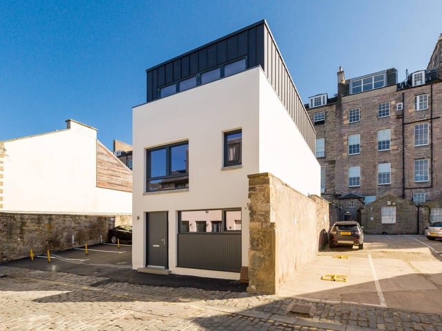What is it? A beautiful modern four-bedroom mews home in the heart of the Capital’s New Town with solar panels and double glazing throughout.