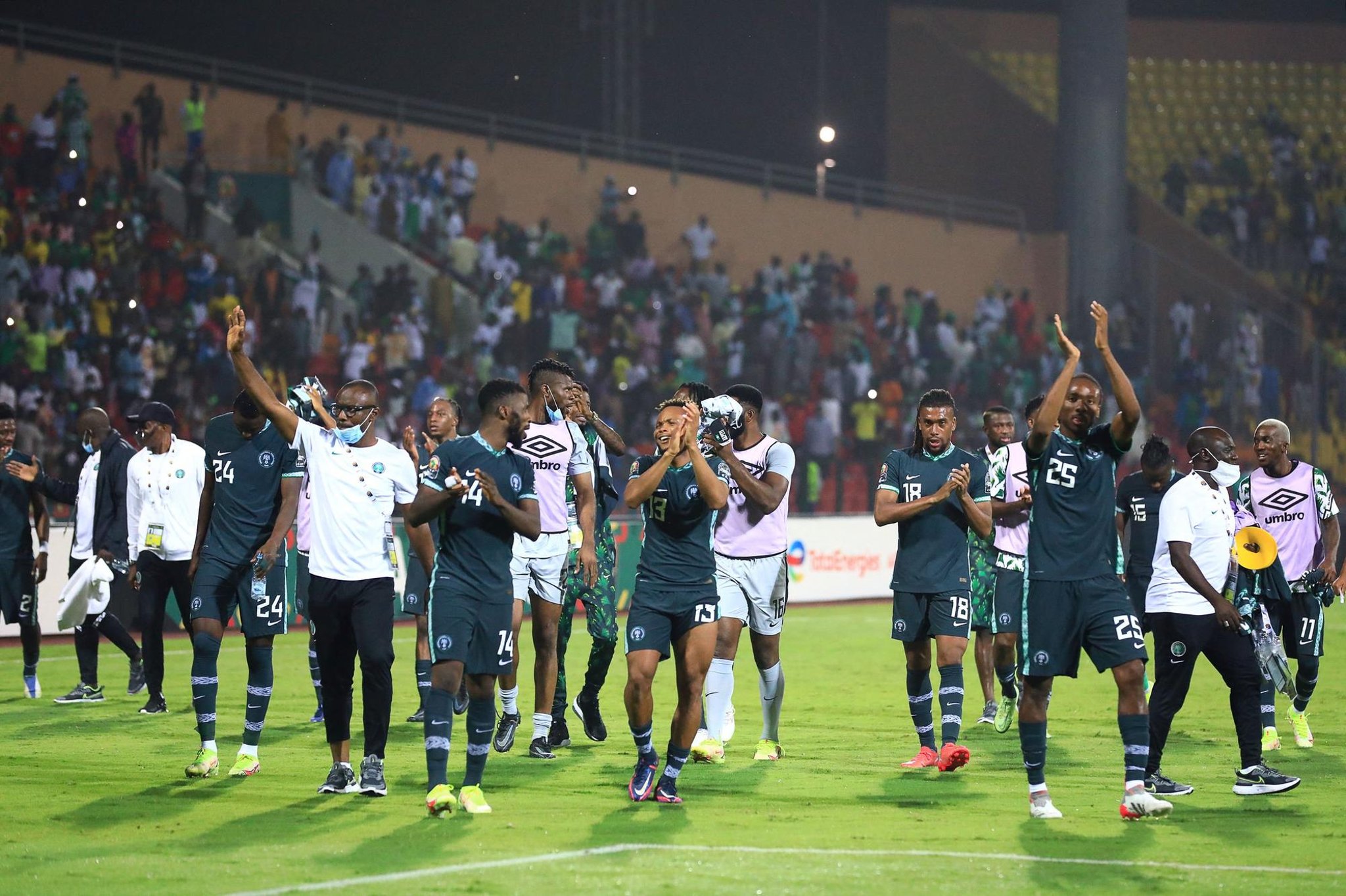 يلفت جو أريبو لاعب رينجرز الانتباه إلى نيجيريا بمساعدة منتخب مصر في الظهور المنسي لإيبروكس