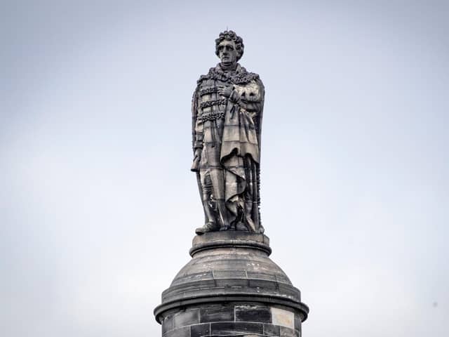 The Melville Monument pays tribute to Henry Dundas, the 1st Viscount Melville, the trusted right hand man of Prime Minister William Pitt and at one time the most powerful politician in Scotland.