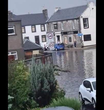 A photograph taken by a local resident in Kincardine shows the High Street completely submerged in water. (Credit: Fife Jammer Locations)