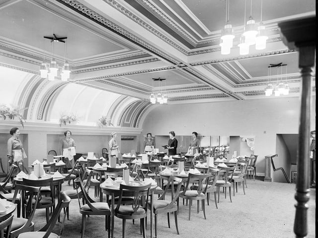 For a luxurious cup of coffee and a cake in 1963, Dymock Howden and Co in George Street provided the perfect opulent venue.