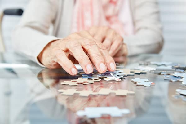 Challenging the mind with puzzles and quizzes can help to slow the progression of dementia
