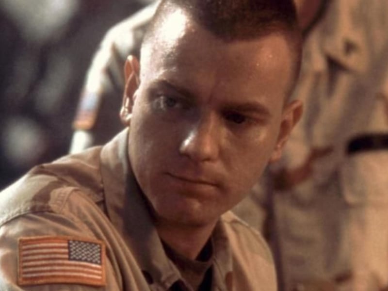 This war drama captures the true events of the US Army Rangers who were shipped off to Mogadishu to overthrow a warlord in Somali. The movie centres around the one-day mission that ended with multiple deaths across both sides as well as two downed helicopters.