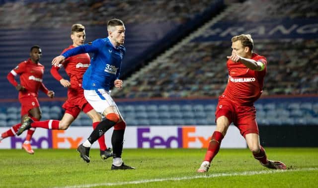 Ryan Kent makes it 3-1 to Rangers with a first time finish from an Alfredo Morelos pass. (Photo by Craig Williamson / SNS Group)
