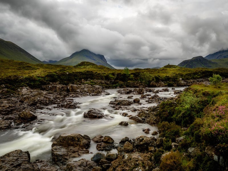 On the world-famous Isle of Skye, you can find Glen Sligachan where the Black Cuillin meets the western seaboard. It offers a splendid wilderness trail that takes hikers into the heart of the Cuillin Mountains.