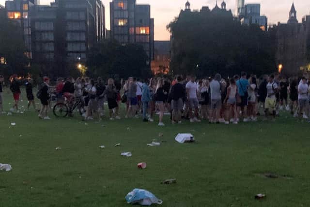 The fight broke out as the capital’s beauty spot drew crowds of people enjoying the sun