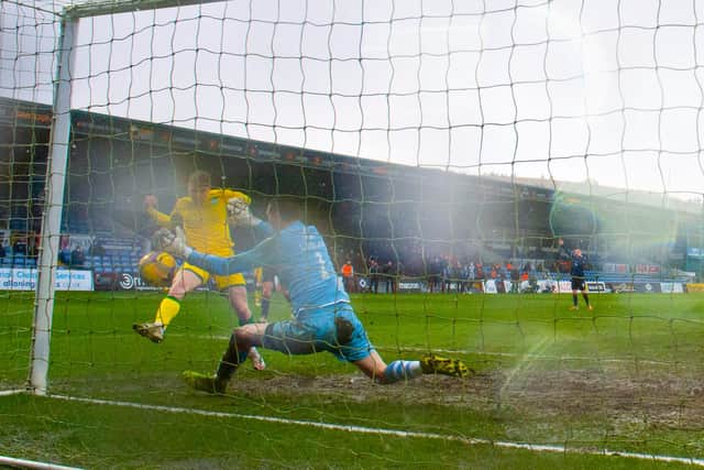 Hibs' Kevin Nisbet returned to scoring form against Ross County at the weekend. Photo by Alan Harvey / SNS Group