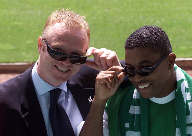 Hibs boss Alex McLeish was hoping for a bright future when he welcomed record signing Ulises de La Cruz to Easter Road on June 18, 2001. Photo by SNS Group