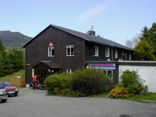 Glencoe Youth Hostel is perfect if you are attempting a historic walk up the Lost Valley or tackling Britain’s finest ridge walk, the Aonach Eagach (which ends at the youth hostel). It provides a cosy base for snowsports enthusiasts at the Glencoe Mountain ski area and is only a 10 minute walk or stumble from the infamous Clachaig Inn. Dogs are welcome at Glencoe when guests book a private room.