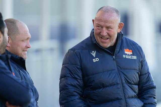 Steve Diamond, right, chats to WP Nel during an Edinburgh training session. (Photo by Ewan Bootman / SNS Group)