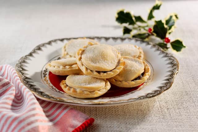 As a little extra present, customers can receive six free artisan mince pies with every pack ordered.