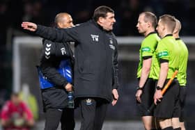Kilmarnock manager Tommy Wright confronts referee Willie Collum over the penalty decision in the 1-0 defeat to Raith. (Photo by Mark Scates / SNS Group)