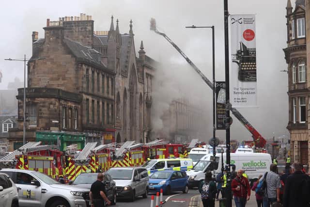 Dramatic footage has emerged of the blaze in the heart of Edinburgh's historic Old Town that brought the city to a standstill earlier today. (Credit: Matt Donlan)