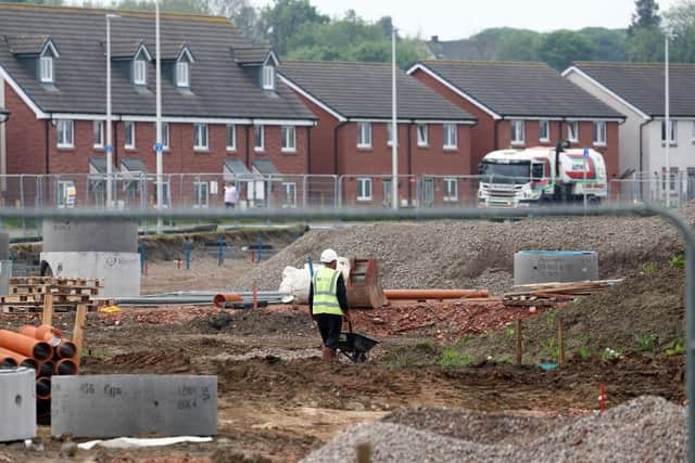 Newbuild housing going up on the outskirts of Edinburgh (Picture: Jeff J Mitchell/Getty Images)