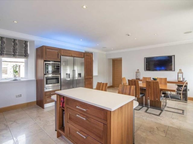 Dining kitchen.