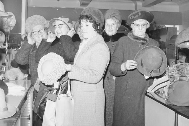 Hats galore at the 1973 Binns sale.