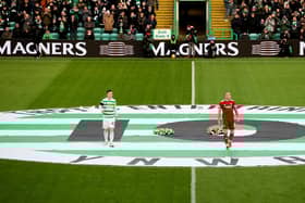 Celtic's on-pitch tribute to Lisbon Lion Bertie Auld. (Photo by Alan Harvey / SNS Group)