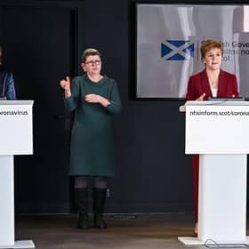 Should Nicola Sturgeon share 'burden' of briefings?