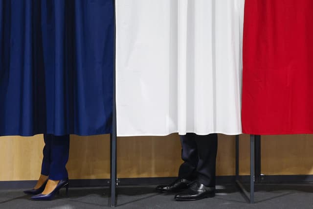 French election: 30,000 police deployed as voting underway in pivotal run-off elections