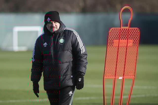 Ange Postecoglou takes Celtic training ahead of hosting Aberdeen on Saturday. (Photo by Craig Foy / SNS Group)