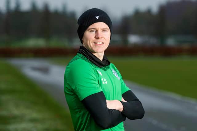 Hibs striker Kevin Nisbet has faith in his own ability and sees no reason to rush at first opportunity to move on. Photo by Mark Scates / SNS Group