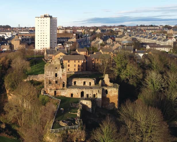 A broad overview of Kirkcaldy’s building stock, from the 15th-Century Ravenscraig Castle in the foreground, to mid-20th-Century high-rises and beyond