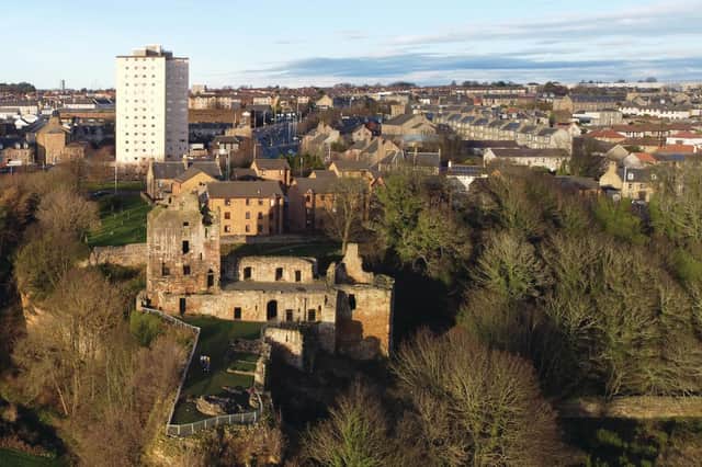A broad overview of Kirkcaldy’s building stock, from the 15th-Century Ravenscraig Castle in the foreground, to mid-20th-Century high-rises and beyond