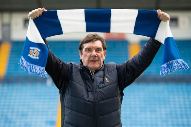 Tommy Wright has been unveiled as the new Kilmarnock manager after signing a two and-a-half-year contract at Rugby Park