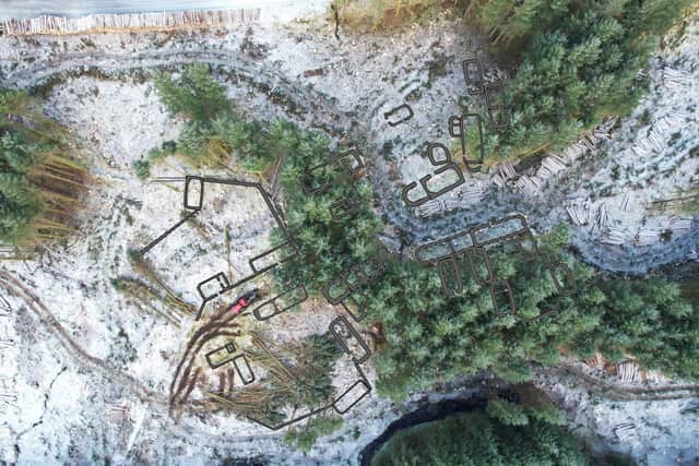 Archaeological surveys revealed the remnants of 28 buildings, including houses, byres, barns and corn-drying kilns, clustered together with fields and stock enclosures to form a small township – thought to have been abandoned as a result of the Highland Clearances