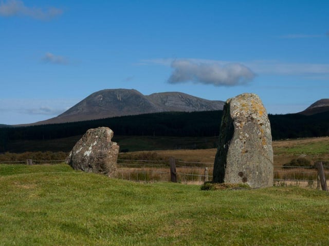 Known as 'Scotland in miniature' due to it's wide range of landscapes, Arran has a fulltime population of 4,629 which increases dramatically during the summer holidays. The island is divided into highland and lowland areas by the Highland Boundary Fault.