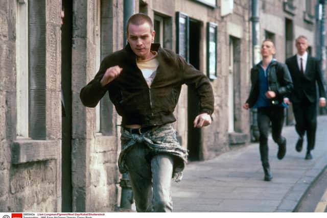 Renton and Spud are chased by security guards