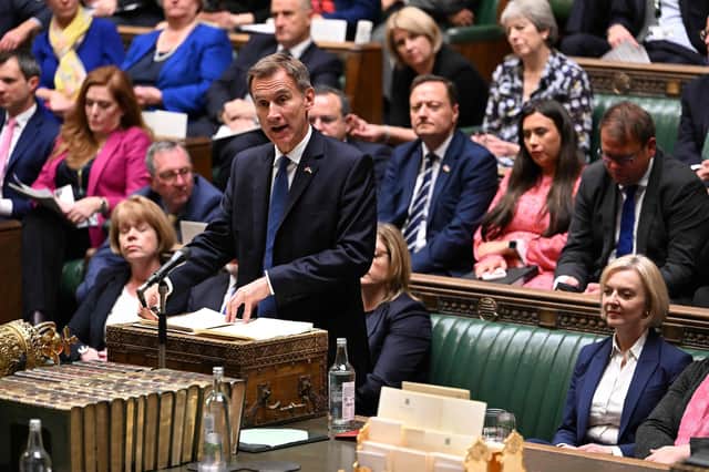 Jeremy Hunt addresses the Commons having ripped up the Truss Government's 'mini-budget'