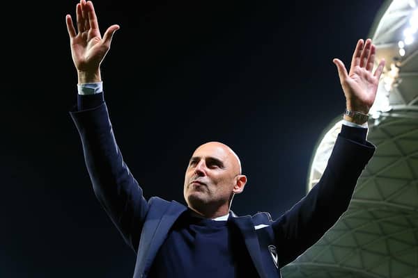 Kevin Muscat farewells the Melbourne Victory crowd after coaching his last match for the club in 2019. (Photo by Robert Cianflone/Getty Images)