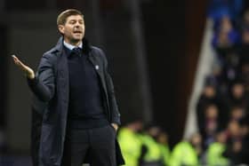Rangers manager Steven Gerrard urges his team on during their 2-2 draw against Aberdeen at Ibrox. (Photo by Alan Harvey / SNS Group)