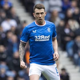 Scotland midfielder Ryan Jack has signed a new one-year contract with Rangers.