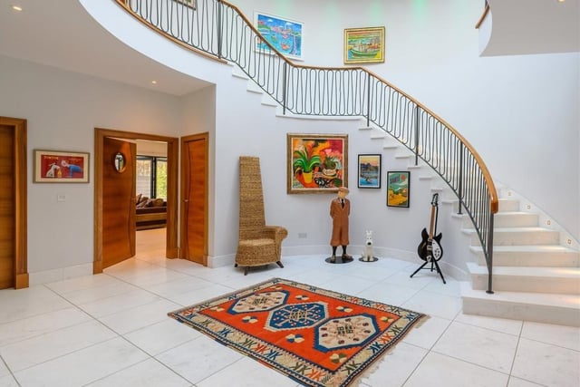 Entrance hall and staircase.