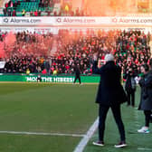 Aberdeen fans make their feelings known about manager Jim Goodwin ahead of the loss to Hibs. (Photo by Paul Devlin / SNS Group)