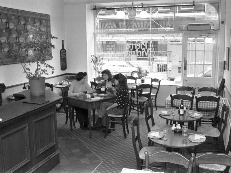 Three women having lunch in the Pierre Victoire French restaurant in Edinburgh's Union Street, April 1990.