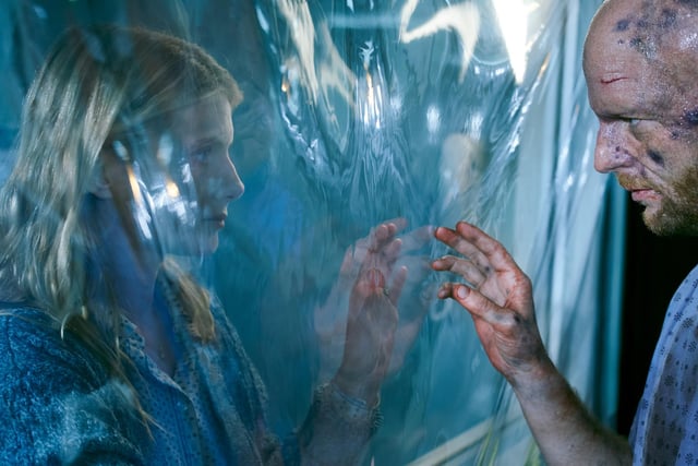 Inglorious Basterds star Mélanie Laurent takes the lead role in Oxygen, a claustrophobic survival movie that comes in at 88% on Rotten Tomatoes.