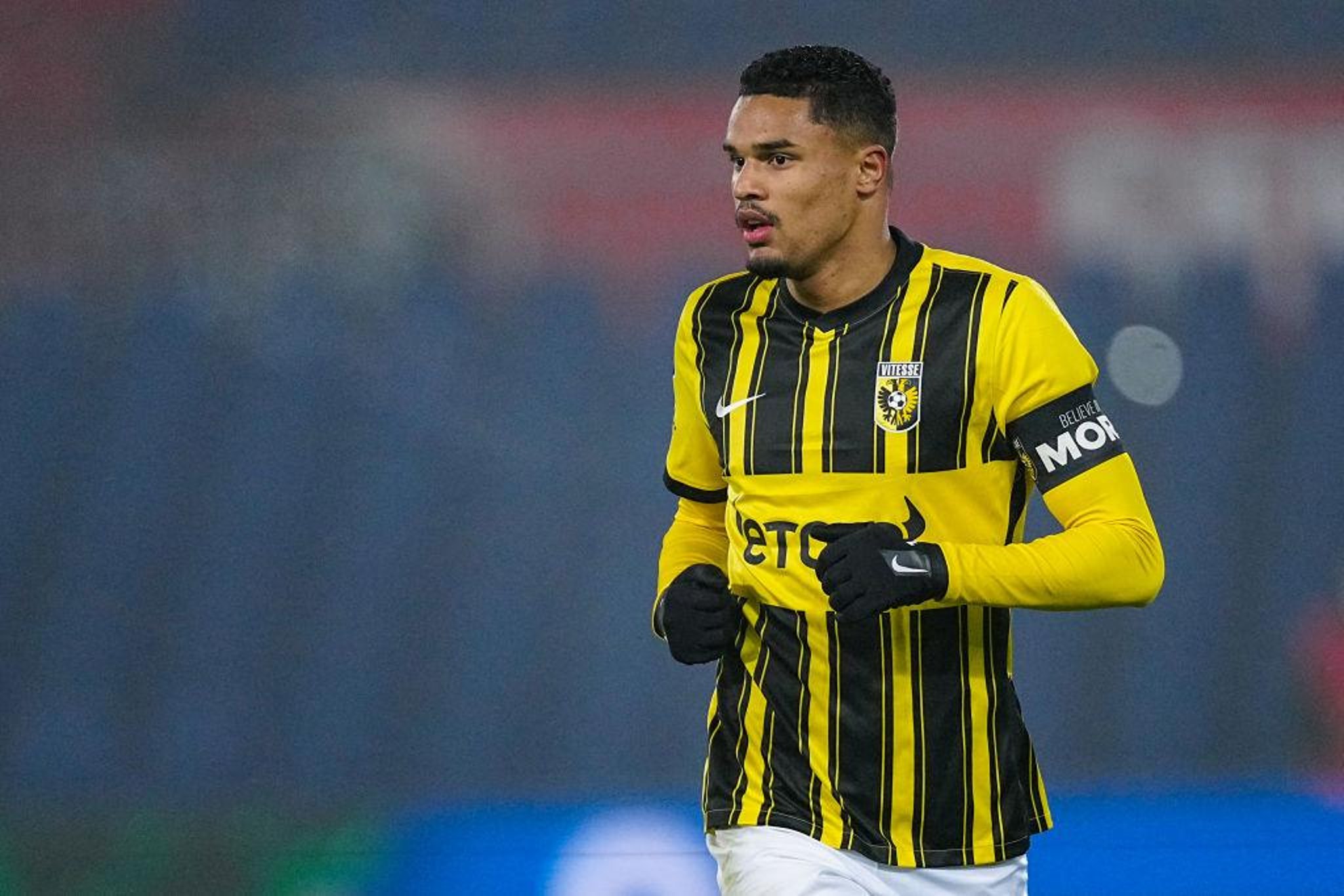 Danilho Doekhi: £ 2 miljoen Nederlandse centrale verdediger om te beslissen tussen Rangers en Euro-reuzen